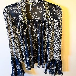 Free People black floral blouse xs flowy